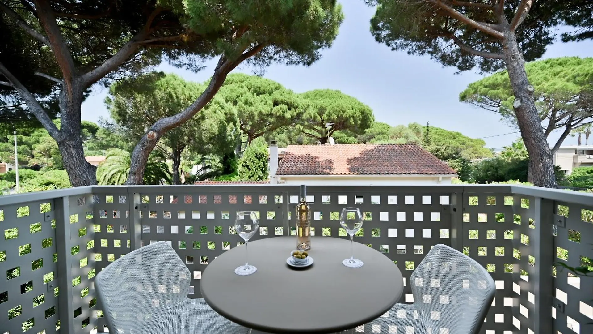 Hotel La Menado Cavalaire-sur-Mer 3*,  Francie